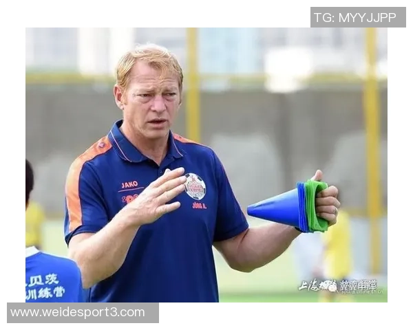 阿尔克马尔总监霍伊贝尔茨确认赛季结束后将正式离任 阿尔克马尔总监霍伊贝尔茨确认赛季结束后将正式离任