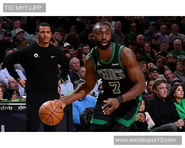 杰伦布朗尽管失误频繁仍砍下29分助球队获胜表现令人振奋