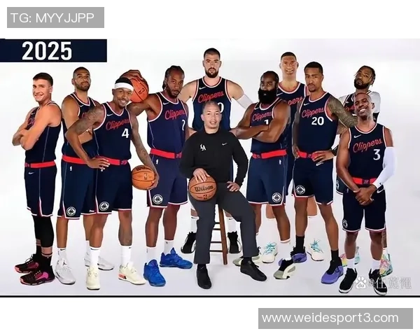 保罗现场观战快船与掘金激烈对决两支顶级球队的精彩较量