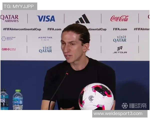 弗拉门戈总监盛赞费利佩路易斯具备欧洲执教能力 弗拉门戈总监盛赞费利佩路易斯具备欧洲执教能力